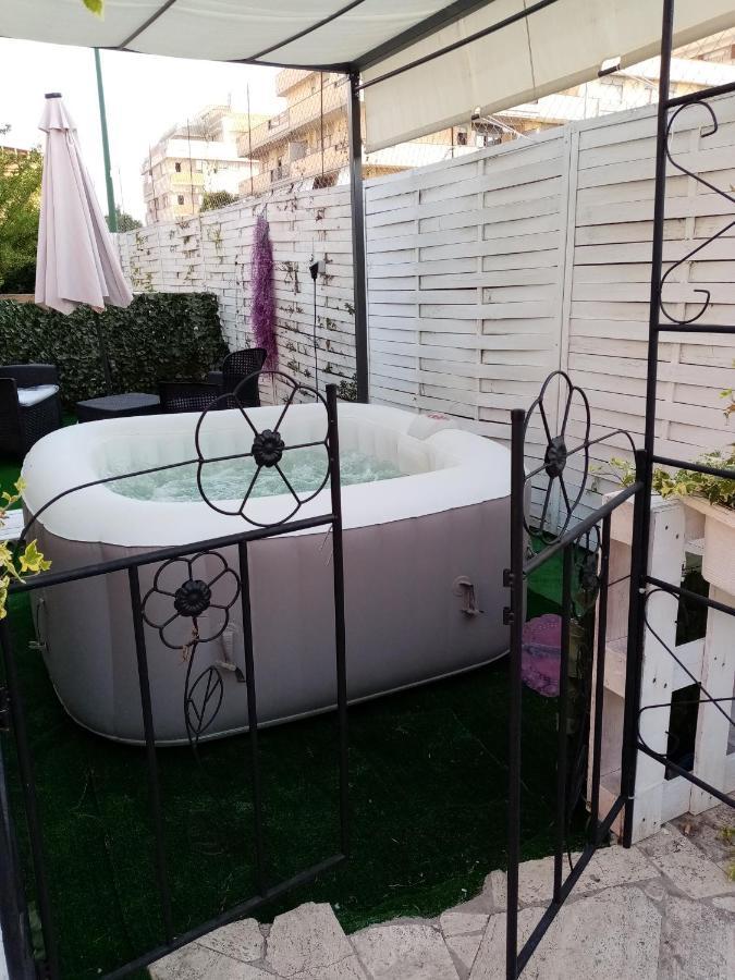 Rosilienza Suites Private Spa, Patio Garden Free Trasfer To & From Airport Fiumicino Eksteriør billede