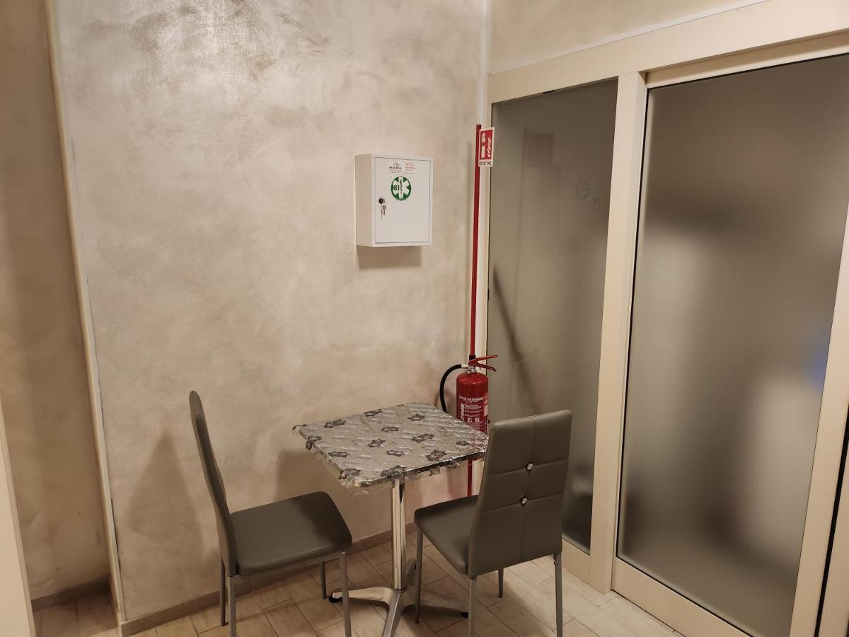 Rosilienza Suites Private Spa, Patio Garden Free Trasfer To & From Airport Fiumicino Eksteriør billede