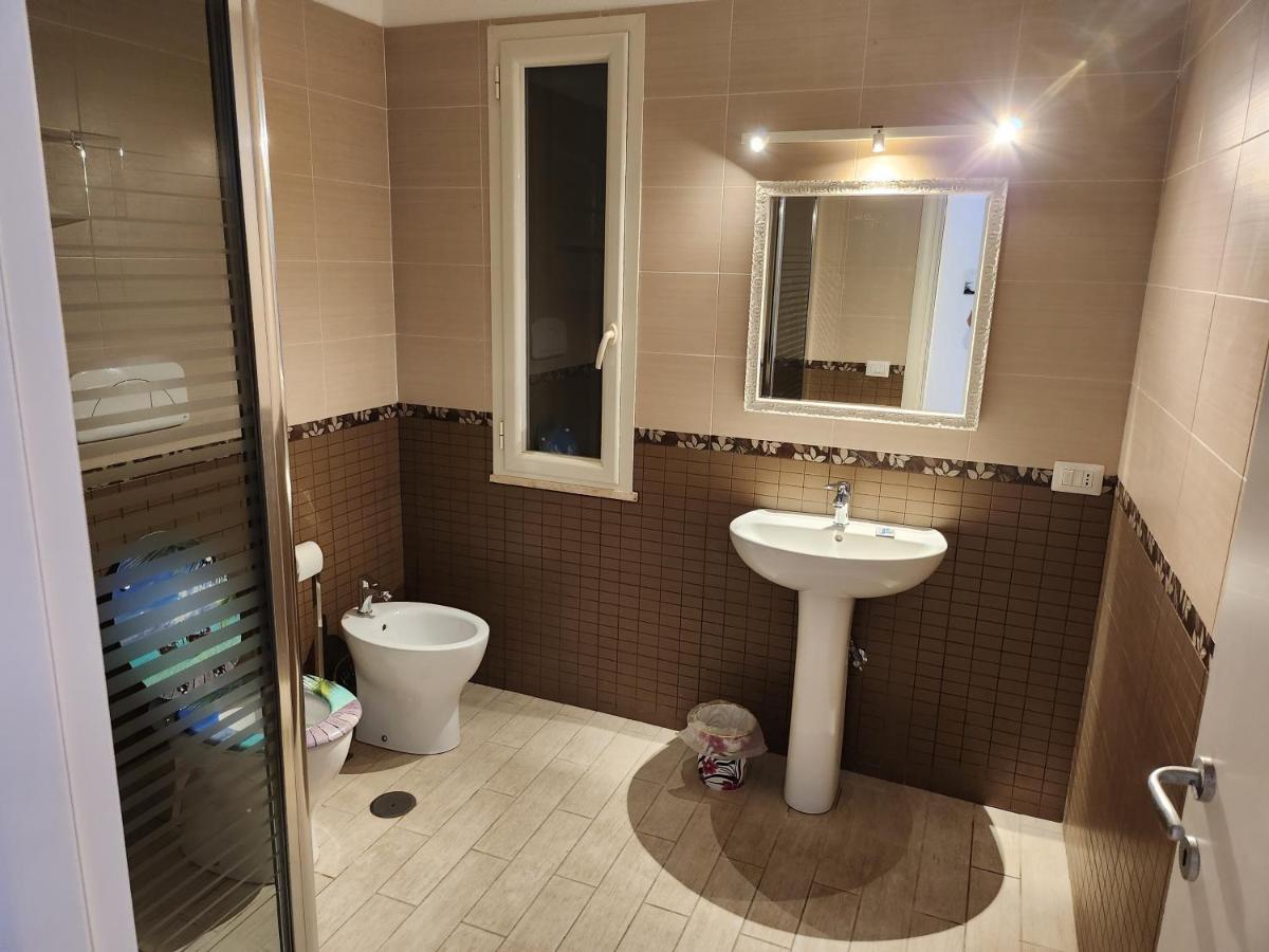 Rosilienza Suites Private Spa, Patio Garden Free Trasfer To & From Airport Fiumicino Eksteriør billede
