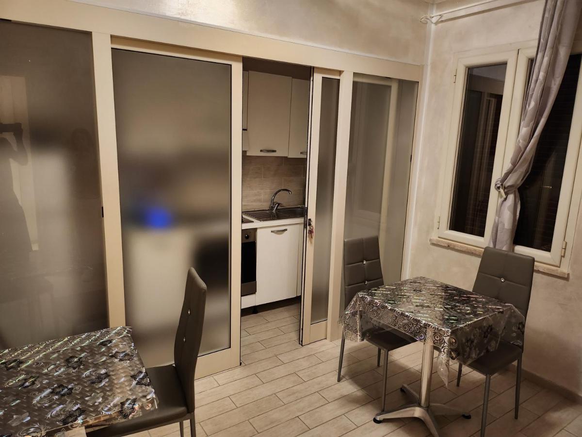Rosilienza Suites Private Spa, Patio Garden Free Trasfer To & From Airport Fiumicino Eksteriør billede